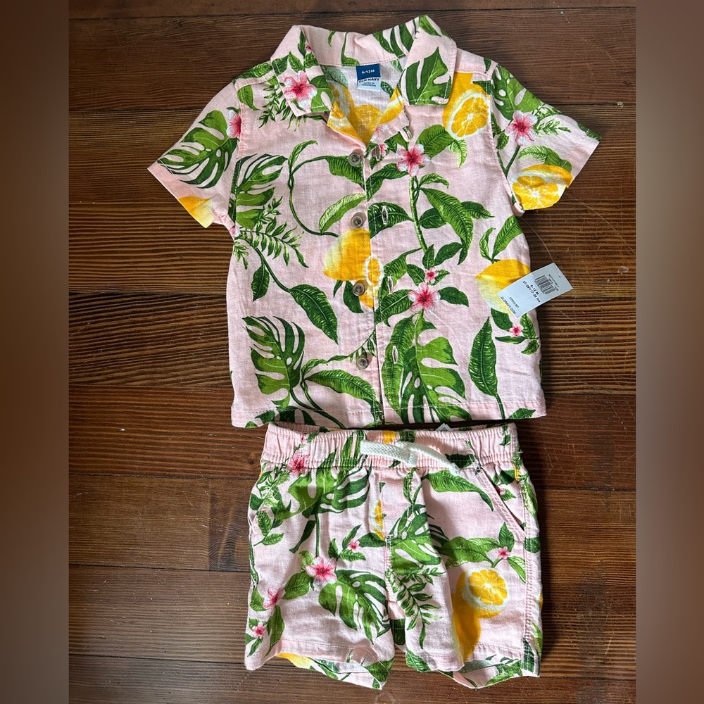 NWT Hawaiian print matching set